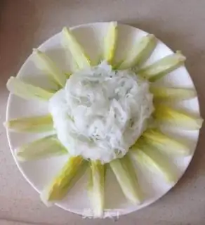Make Garlic fan dolls step 5