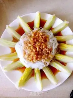 Make Garlic fan dolls step 10