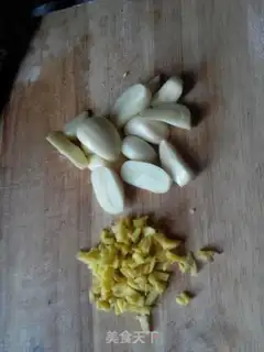 Make Steam meat in dried vegetables step 2