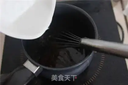 Make Caramel chestnut cake step 10