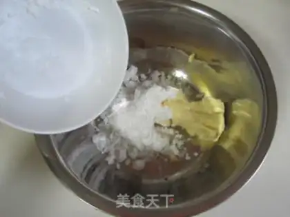 Make Pine cookies step 1