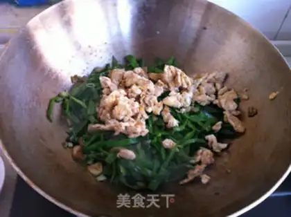 Make Shrimp sauce and lentils step 8
