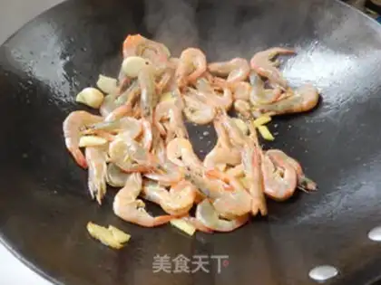 Make Pretzels with back shrimp step 5