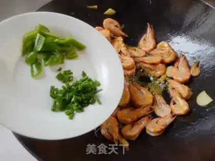 Make Pretzels with back shrimp step 6