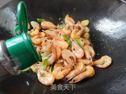 Make Pretzels with back shrimp step 7