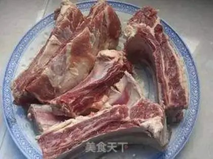 Make Black pepper sauce steaks step 1