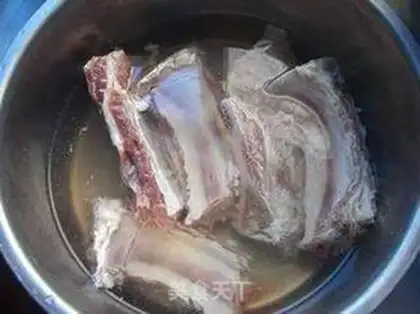 Make Black pepper sauce steaks step 2