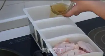 Make Coke chicken wings step 1