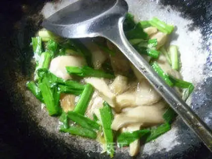 Make Garlic fried mushrooms step 6