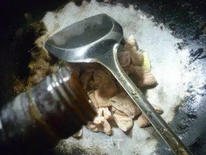 Make The purple onion fried pig intestines step 3