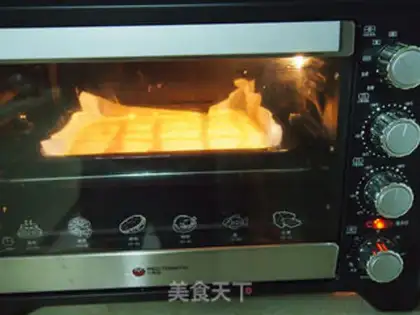 Make Tomatocake roll step 14