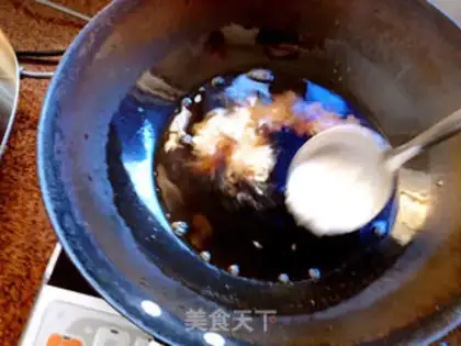 Make Coconut horse hoof cake step 5