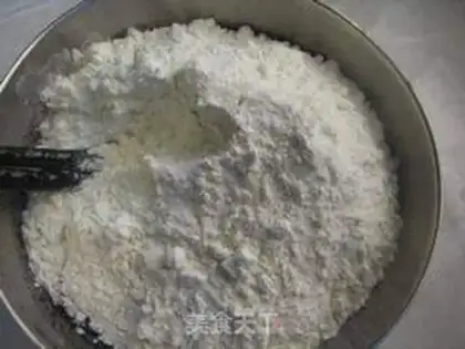 Make Black sesame sauce, salt cookies step 2