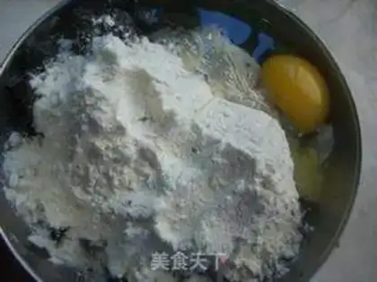 Make Black sesame sauce, salt cookies step 3