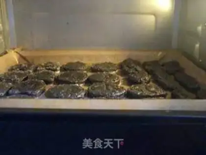 Make Black sesame sauce, salt cookies step 5