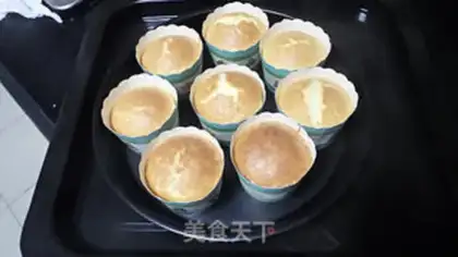 Make Light cream cake step 4