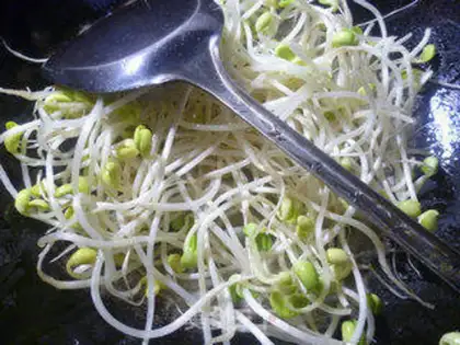 Make The onion sprouts step 2