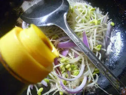 Make The onion sprouts step 4