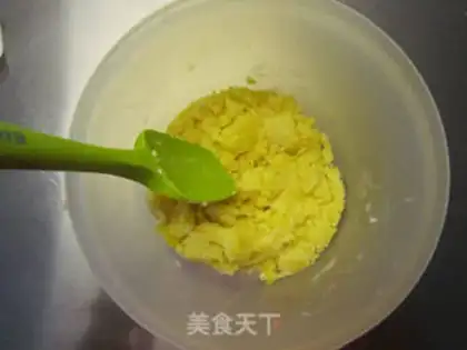 Make Pumpkin yogurt tower step 5