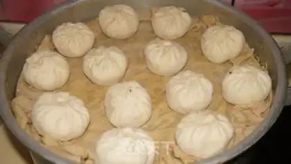 Make Plum and pork buns step 7