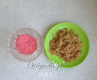 Make Flipping cherry sushi step 3