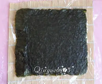 Make Flipping cherry sushi step 6