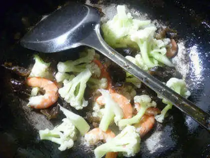Make Black-middled shrimp casserole step 5
