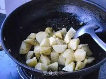 Make Curry potatoes step 4
