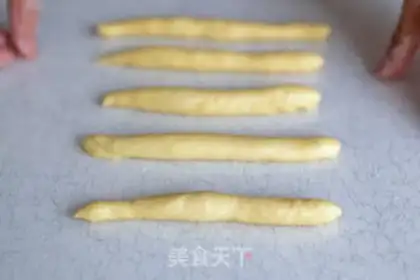 Make Rabbit bread step 4