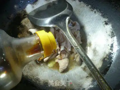 Make Garlic fried pig intestines step 5