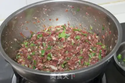 Make Beef pie step 0