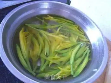 Make Yellow nectar step 1