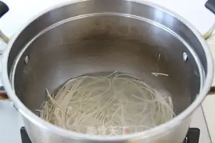 Make Spam noodles step 3
