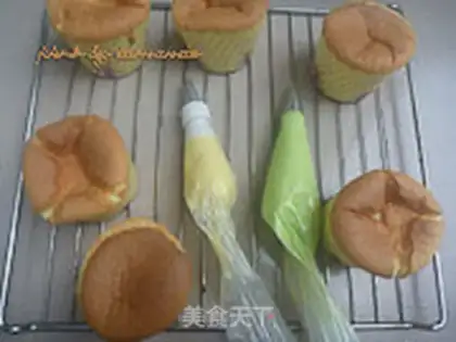 Make Cake with cream cream step 18