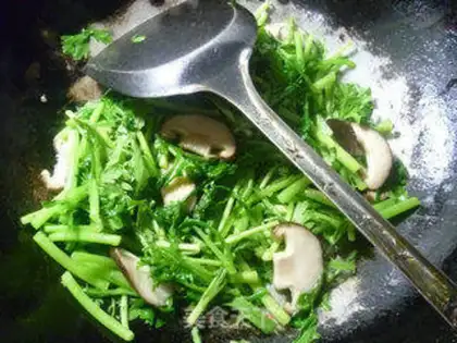 Make Fry mushrooms step 3