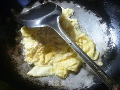 Make Paprika egg fried blue step 5