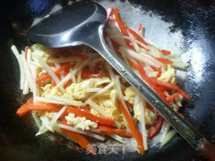 Make Paprika egg fried blue step 7