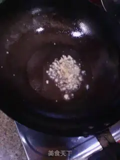Make cucumber fried duck eggs step 4