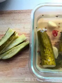 Make Cucumber salad with tuna acid step 3