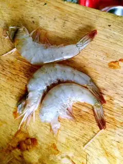Make Japanese cheese cherry and shrimp sticks step 1