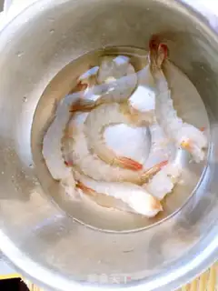 Make Japanese cheese cherry and shrimp sticks step 3