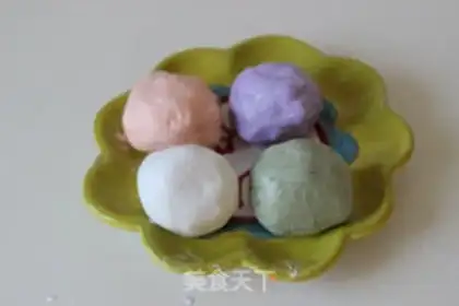 Make Colour soup round step 3