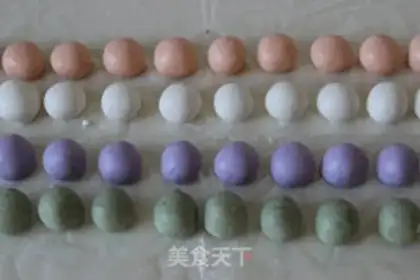 Make Colour soup round step 4