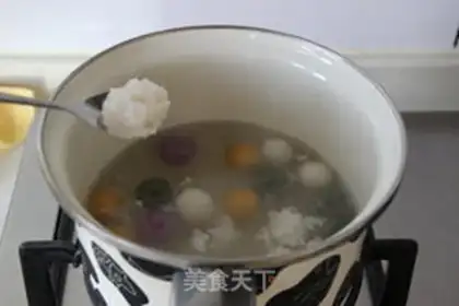Make Colour soup round step 6