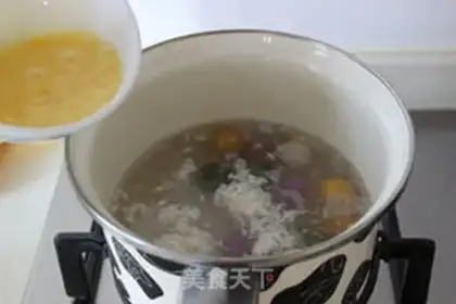 Make Colour soup round step 7