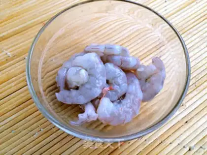 Make Tomato shrimp step 1