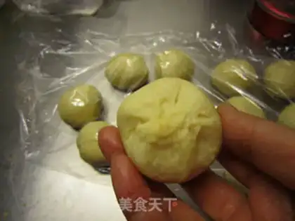 Make Tasty pine buns step 12