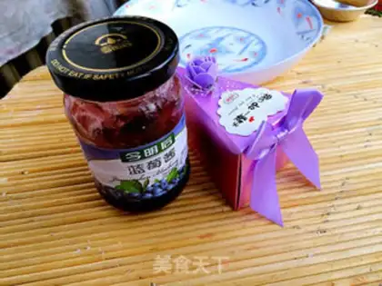 Make Blueberry tartare step 1