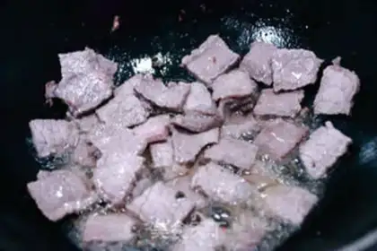 Make Garlic beef step 1