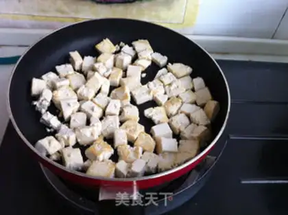 Make Roach shrimp and tofu step 2